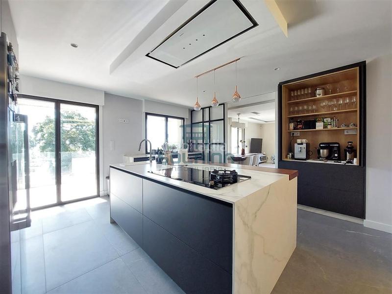 Foto c123e416-05af-4f32-9f14-aebf4f8d1f24. Chalet with heating parking in Vistahermosa Ourense