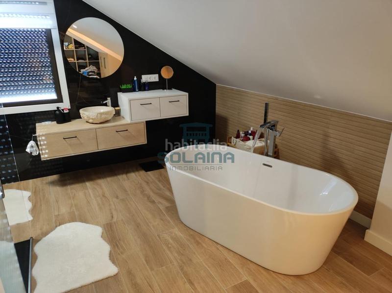 Foto 1b30c230-de68-43e2-ba6b-04a2d2714204. Chalet en Vistahermosa Ourense