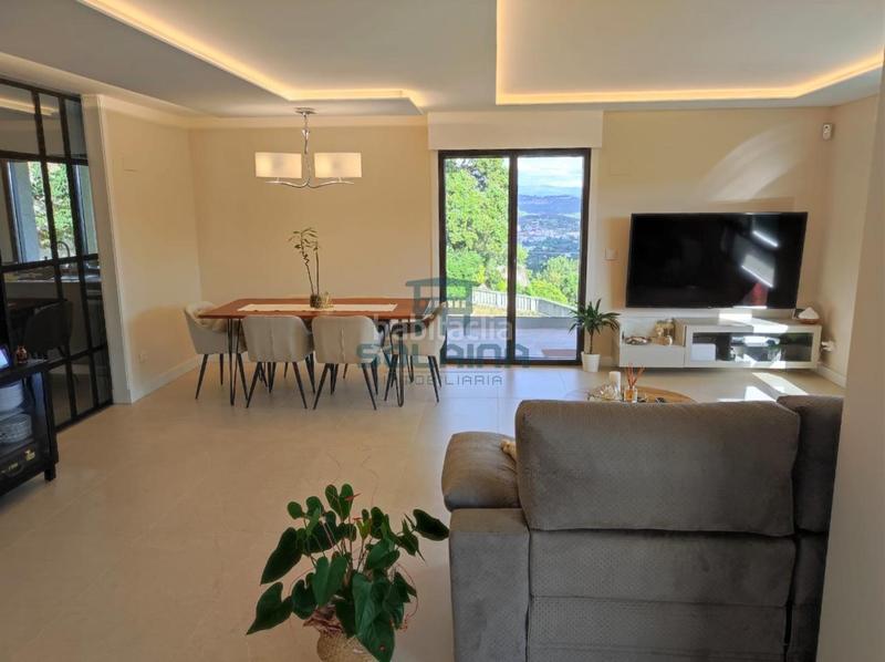 Foto 9b88e3cd-491e-45d2-82b9-5be18ff999e0. Chalet en Vistahermosa Ourense