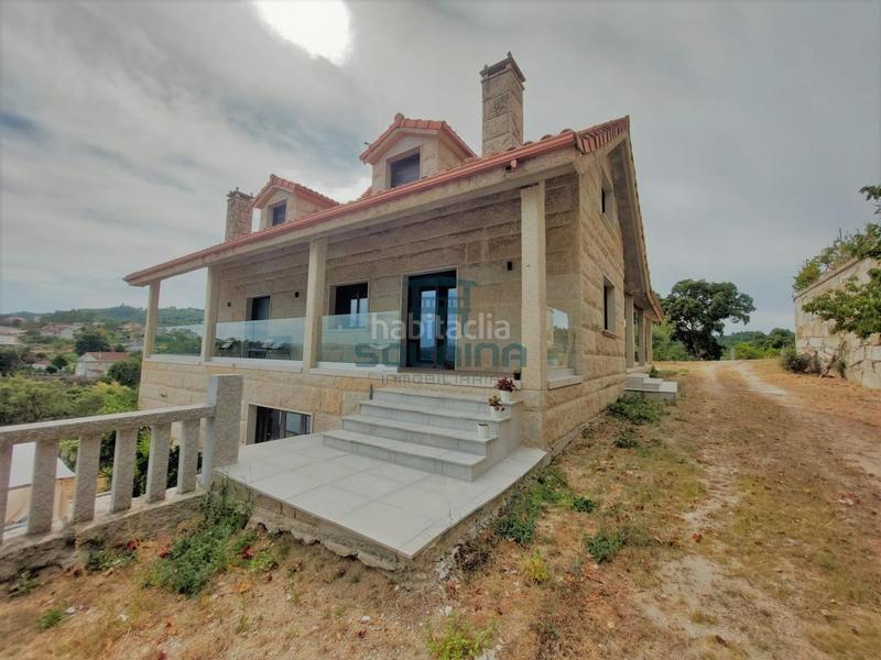 Foto b8c4e684-67f4-4f24-bc2c-7a84015257a9. Chalet con riscaldamento parcheggio in Vistahermosa Ourense