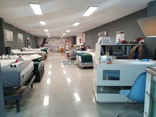 Affitto Locale commerciale in A Ponte