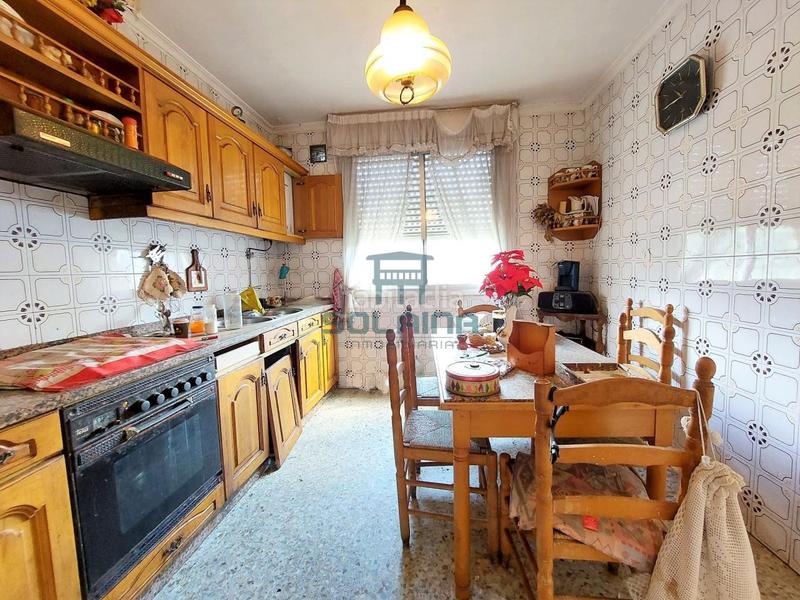 Foto 77e28efd-fec1-49f5-badf-0502d55b6c32. Maison avec parking dans As Lagoas Ourense