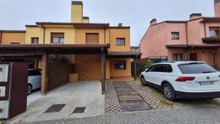 Casa adossada a A penasca 11. Chalet adosado en venta en a penasca, 11