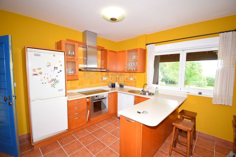 Foto 7cde1219-ed92-4e68-979b-fbc0d3e3a467. Xalet amb calefacció aparcament a Miño