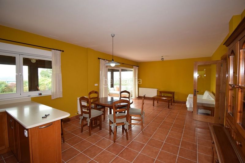 Foto a39cff18-3778-4d39-88a9-644d0e7852d8. Xalet amb calefacció aparcament a Miño