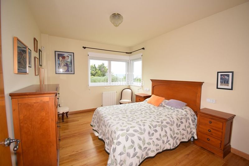 Foto ab4d623a-ee41-4c0a-a469-a5ddf9768012. Xalet amb calefacció aparcament a Miño