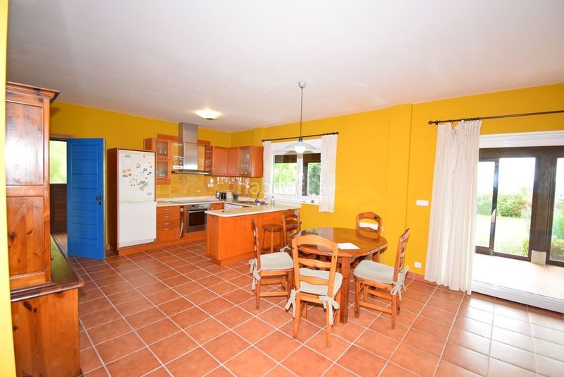 Foto e9767aeb-55c1-4f64-8195-642398ce37e3. Xalet amb calefacció aparcament a Miño