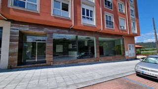 Locale commerciale in Rúa Raxel 16