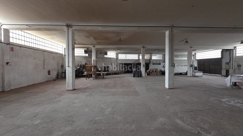 Foto d33563e1-3559-4acc-ab51-8f093123a926. Nau industrial a Miño