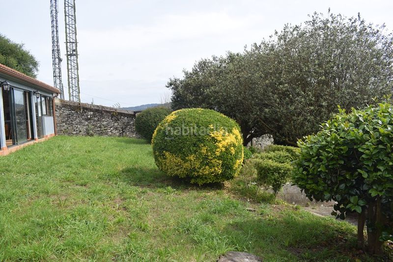 Foto 1782f19d-d116-43e8-82d7-143213e7546c. Casa adossada amb calefacció a Pontedeume