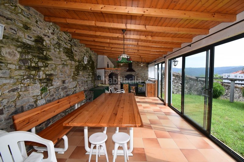 Foto 1d03528d-e52c-4d7d-8a59-2043fa89f997. Casa adossada amb calefacció a Pontedeume