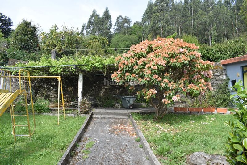 Foto 3eba667f-3b69-47b5-bc11-1a097f3c636c. Casa adossada amb calefacció a Pontedeume