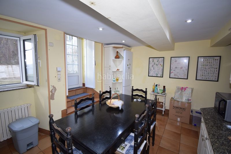 Foto ab4a482b-cd03-4a82-a63b-edb312dbe4ff. Casa adossada amb calefacció a Pontedeume