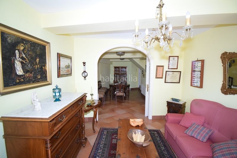 Foto cd372b88-c4b7-48e3-95e3-6d56f6c25c06. Casa adossada amb calefacció a Pontedeume