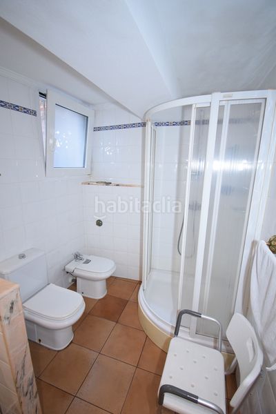 Foto d7aa977f-bda9-4780-81da-25ff180e0133. Casa adossada amb calefacció a Pontedeume