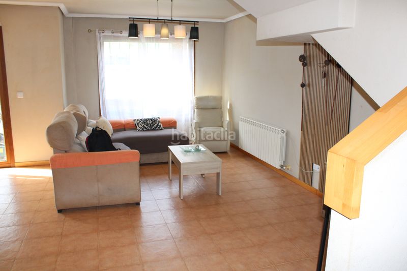 Foto 18a3d784-26de-49bb-b57b-c4d575e11b42. Casa adossada a a penasca 13 a Miño