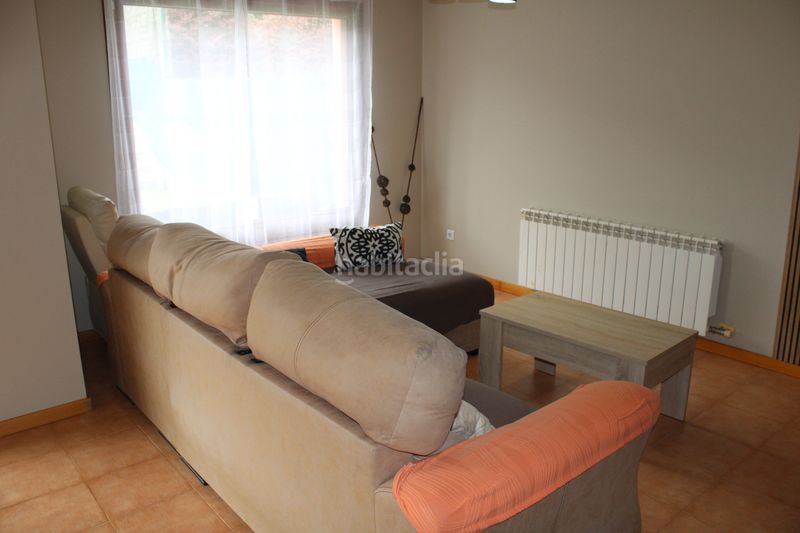 Foto 45d8f57b-a4b7-4931-b71b-d37b0f16b18d. Casa adossada a a penasca 13 a Miño