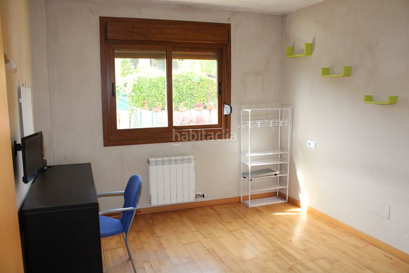 Foto bb9fa650-9859-43f9-9ac1-e04d8e78e4cc. Casa adossada a a penasca 13 a Miño