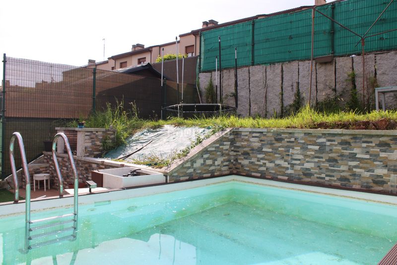 Foto c46c297a-8e03-4089-b21c-11a9c143c817. Casa adossada a a penasca 13 a Miño