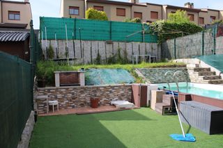 Casa adossada  A penasca 13. Chalet adosado en venta en a penasca