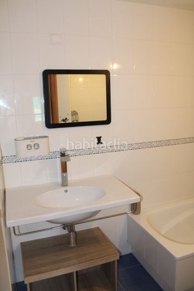 Foto f44f0c9a-c9db-4531-92e8-59df485ea7db. Casa adossada a a penasca 13 a Miño
