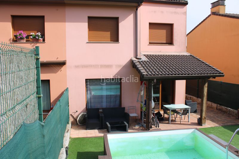 Foto fec08733-31b3-43aa-b6ba-d6eac9cc3fd1. Casa adossada a a penasca 13 a Miño