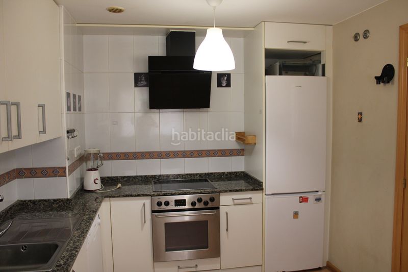 Foto ff541a13-d8e3-49a8-b1ff-0b2eda2395ce. Casa adossada a a penasca 13 a Miño