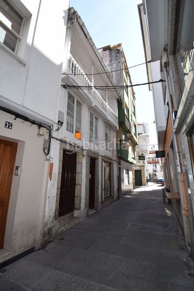 Foto e0987aee-6f94-4be1-95fe-202e1b4153cd. Casa adossada a Pontedeume