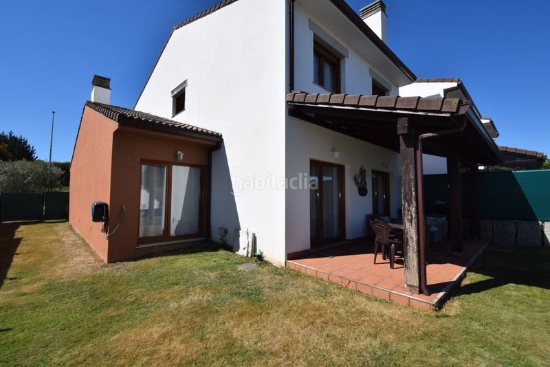 Foto f4476bd1-353e-4e09-9e4d-6fffc39228e2. Xalet amb calefacció aparcament a Miño