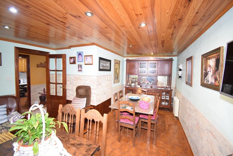Foto 4e348bc6-382a-421e-93ca-e922f2ef9cd5. Casa amb calefacció a Miño