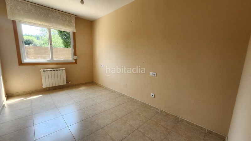 Foto fb4d2291-2388-4a06-936f-ed01325cd4e1. Pis a calle prado grande 2 a Miño