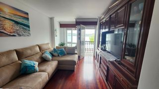 Pis  Rúa cobo. Piso en venta en miño con vistas al mar