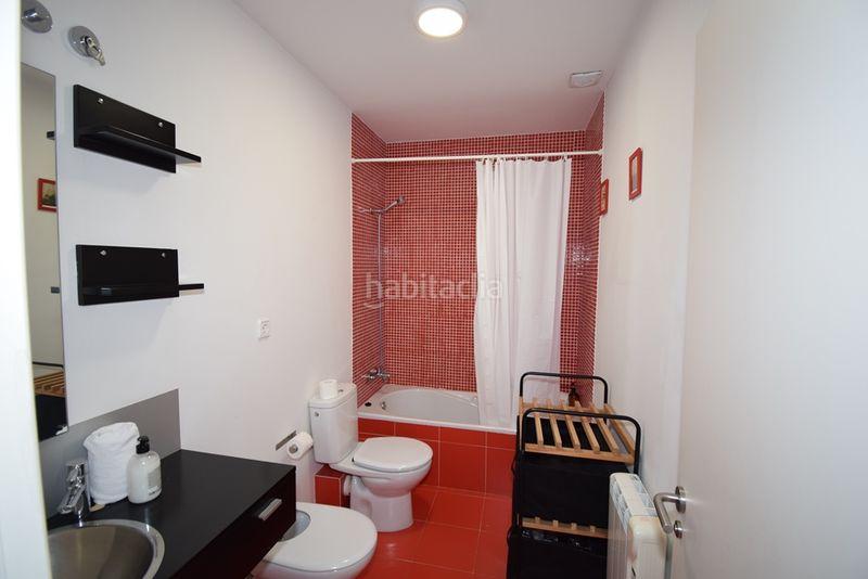 Foto 4b8df03c-177b-490e-a64a-43abdf7f8a34. Pis a Centro Ferrol