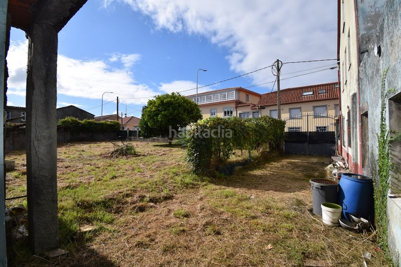 Foto b007044c-ba1d-46d5-848b-ca3cc4cac96b. Casa a carretera loureiros 11 a Pontedeume