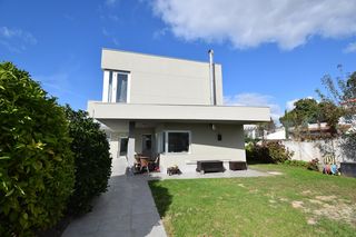 House in Miño. Casa / chalet independiente en venta en castro, miño