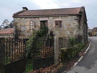 Casa a Vilanova de Arousa. Preciosa casa de piedra para restaurar