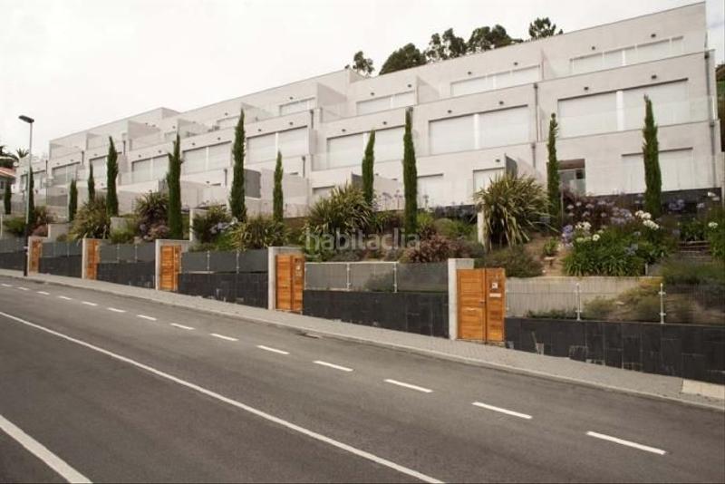 Foto 0c4b86a8-1b19-476b-81a4-7f1e7382cef9. Casa adossada amb calefacció aparcament piscina a Sanxenxo