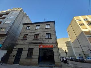 Casa  Rúa barbanza. Casa en el centro de ribeira