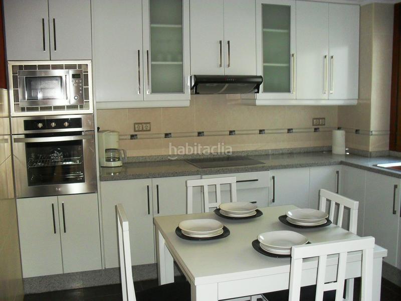 Foto 8b5fdd5a-0e73-4e96-a582-a0213e9ab087. Lloguer xalet amb aparcament a Dorrón Sanxenxo