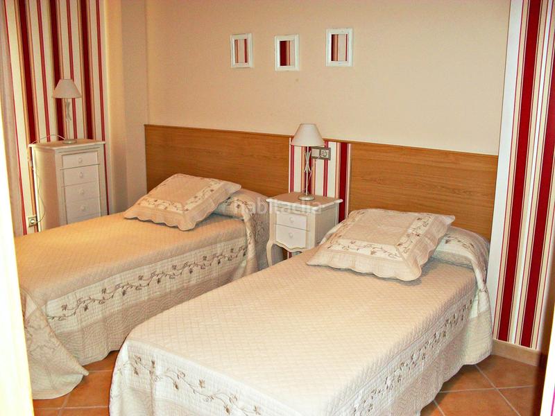 Foto 9b2abc5b-13df-4604-b70e-e4b21c52350c. Rent chalet with parking in Dorrón Sanxenxo