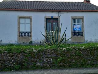 Casa  Estrada dean grande. Casa de piedra en zona de coroso