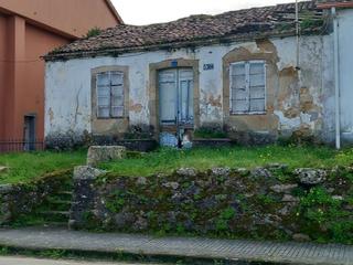 Casa  Estrada dean grande. Casa de piedra en zona de coroso