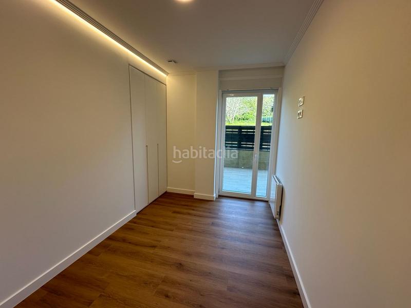Foto 35832852-c084-4d49-a478-527ed0cf3631. Piso  a estrenar con terraza a un paso de silgar. en Sanxenxo
