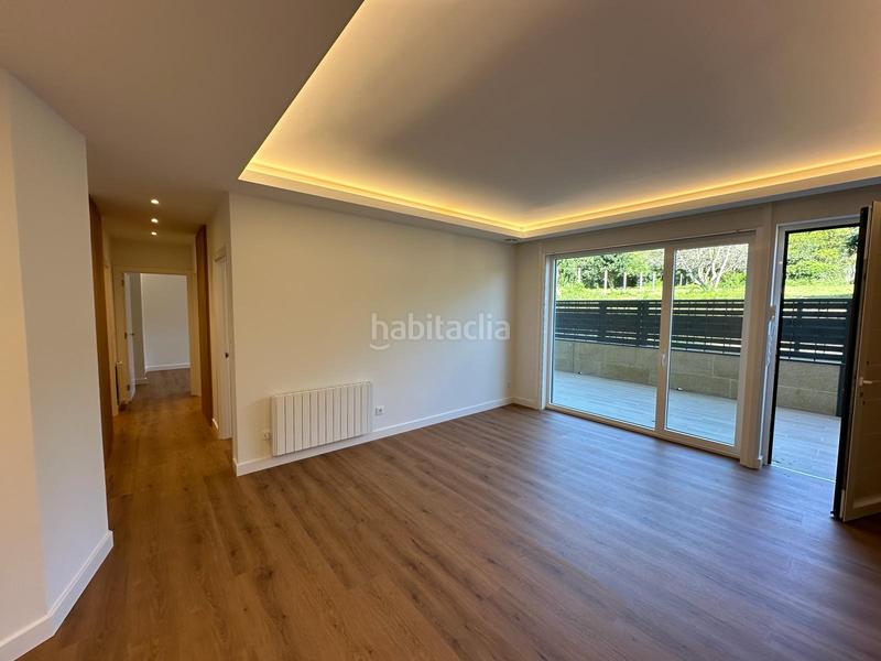 Foto f0fc6e85-e66c-4e1f-997d-e59bf9fda350. Piso  a estrenar con terraza a un paso de silgar. en Sanxenxo