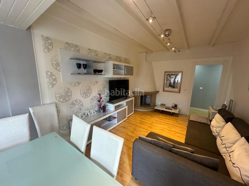 Foto 056d70bb-2dd9-47cc-8793-89dcdf416cf3. Rent flat with parking in Sanxenxo pueblo Sanxenxo