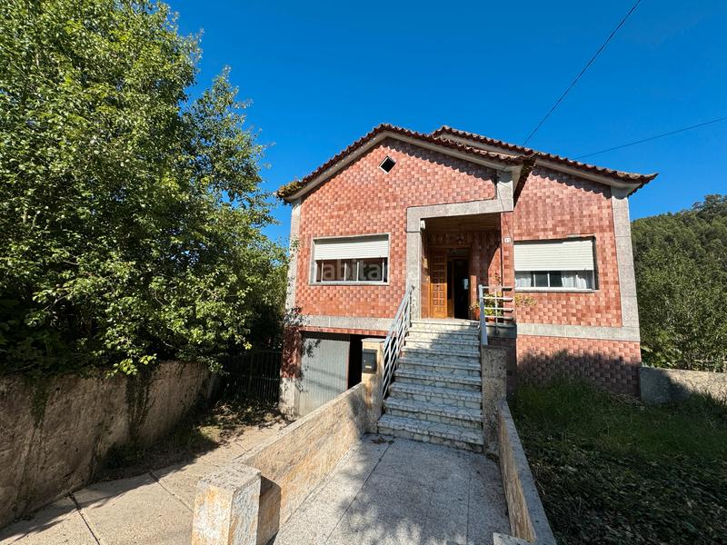 Foto bc23c72c-5d93-46a3-8f01-f49c76434d4c. Maison avec parking dans Rubiáns Vilagarcía de Arousa