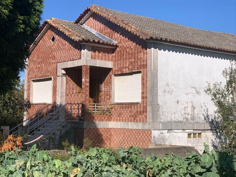 Foto f3956dae-9f9f-4247-a1c7-07314631d406. Maison avec parking dans Rubiáns Vilagarcía de Arousa
