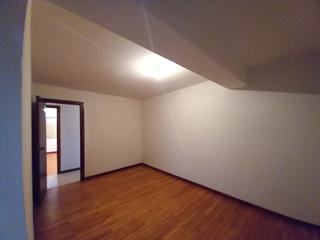 Flat  Rúa do monte pío. Amplio piso en santiago de compostela