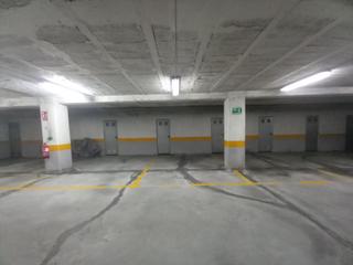 Parking coche  Paseo das carolinas. Plaza de garaje amplia con trastero