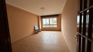 Appartement  Rúa cristóbal colón. Amplio piso cercano al centro